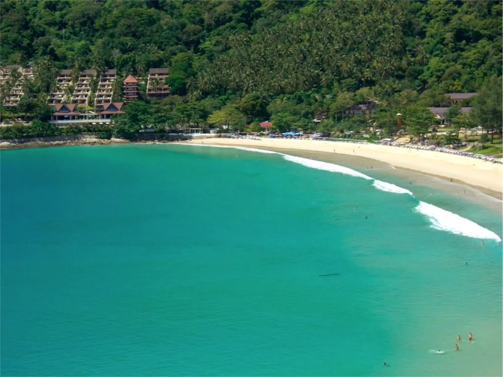 New Wonderful Villa in Nai Harn Center