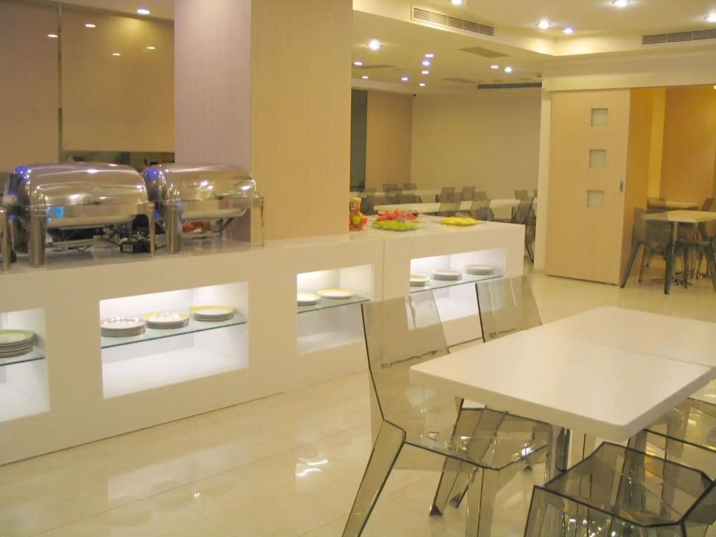 Yomi Hotel - ShuangLian MRT