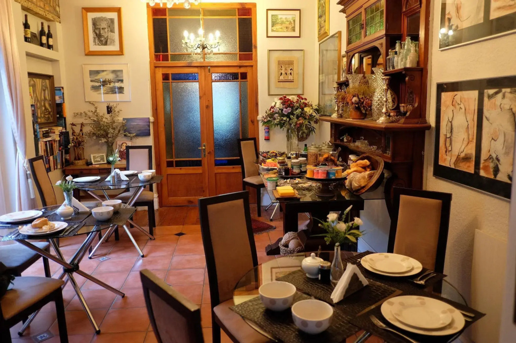 Jambo Guest House