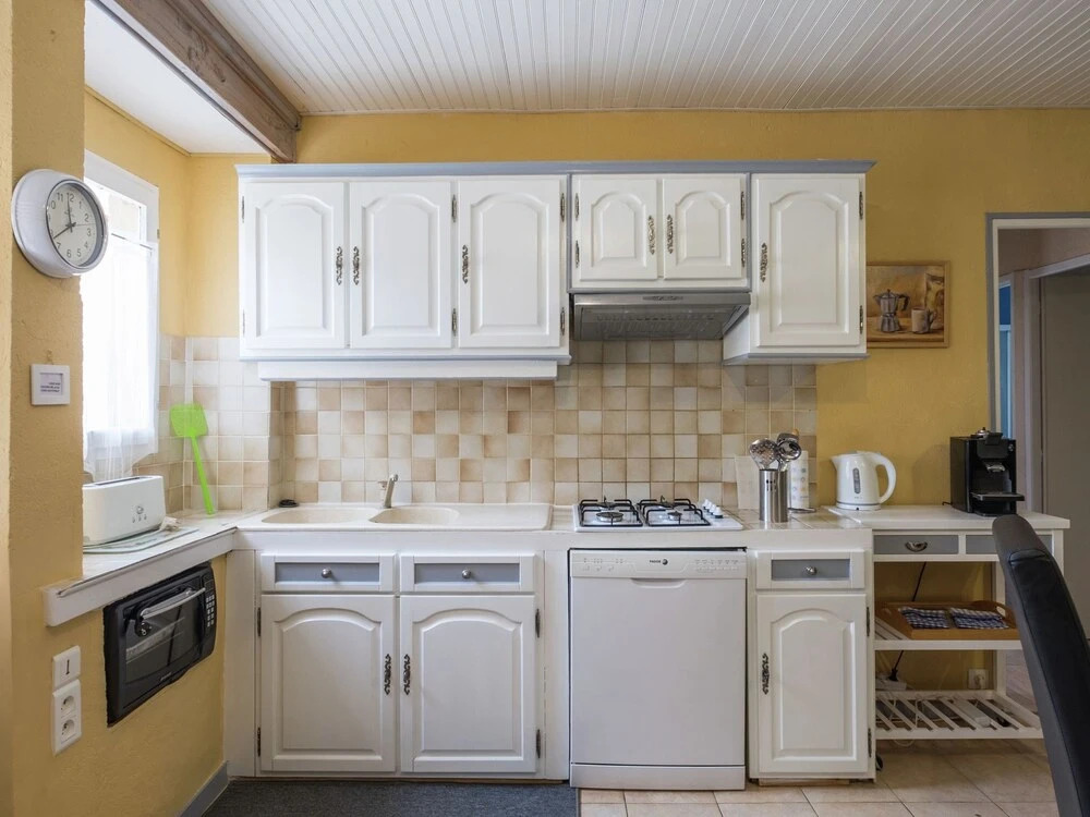 Luxurious Holiday Home with Swimming Pool in Meyrals