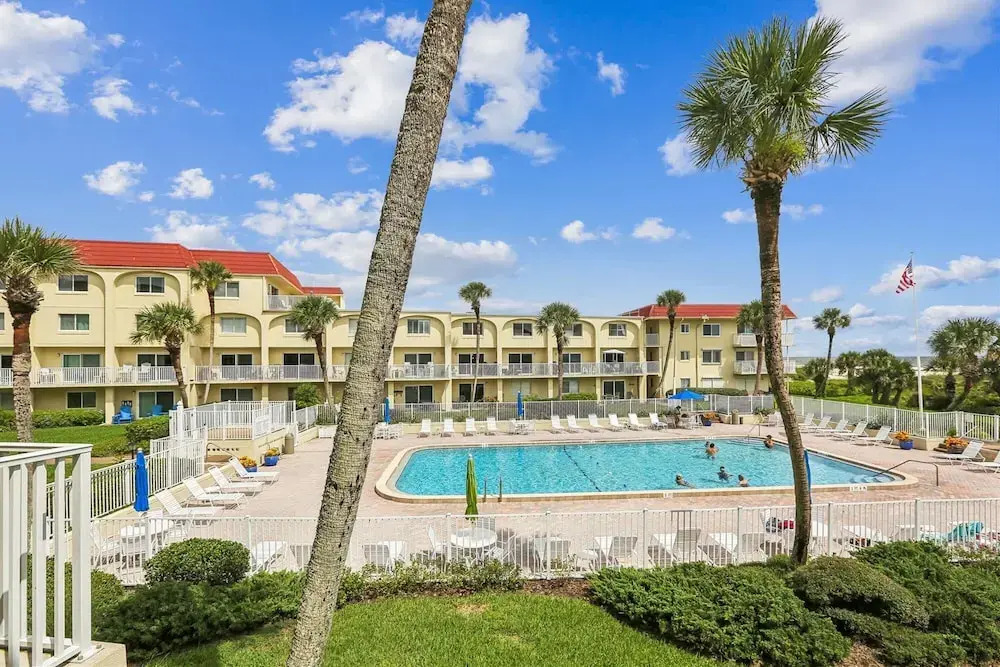 Beachfront Luxe Epic Ocean Views Sleeps 6