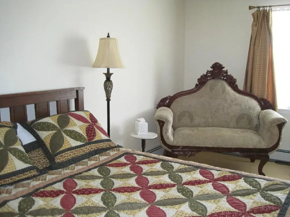 Spring Motor Inn