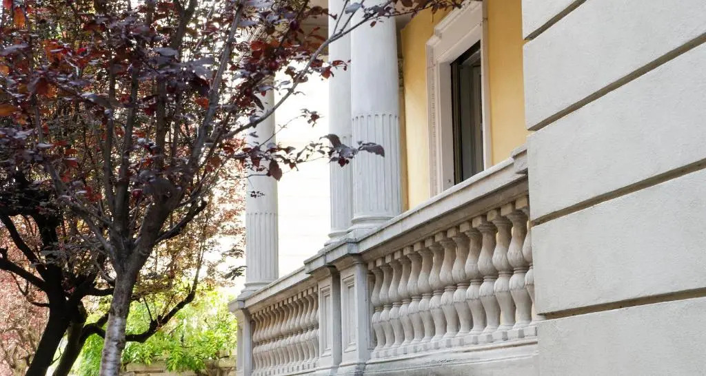 ALTIDO Splendid 3BR Apt with Parking and Terrace in Como