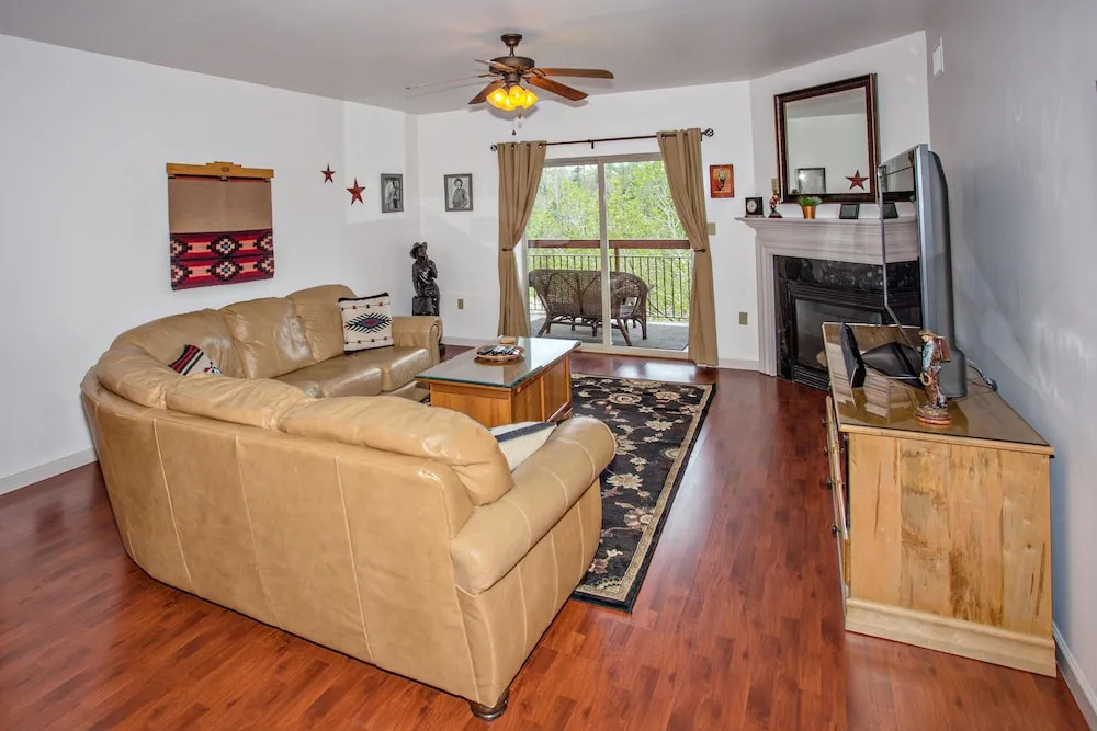 Cedar Lodge 603