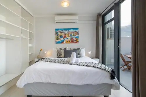 Four Seasons Apartments