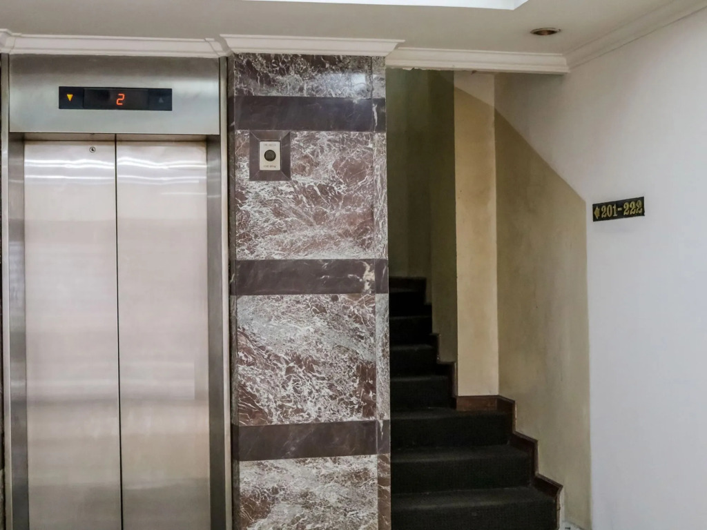 Puri Jaya Hotel