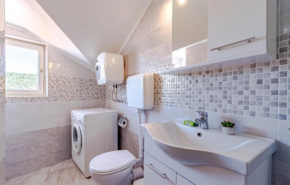 Nice Apartment in Vela Luka With Wifi and 2 Bedrooms
