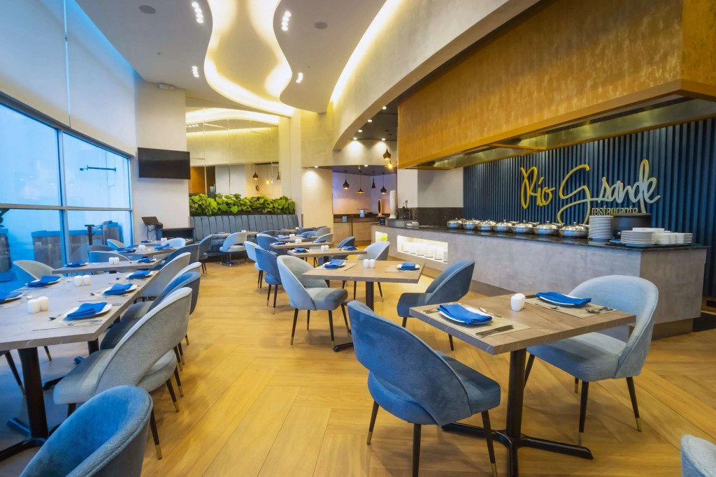Wyndham Guayaquil, Puerto Santa Ana