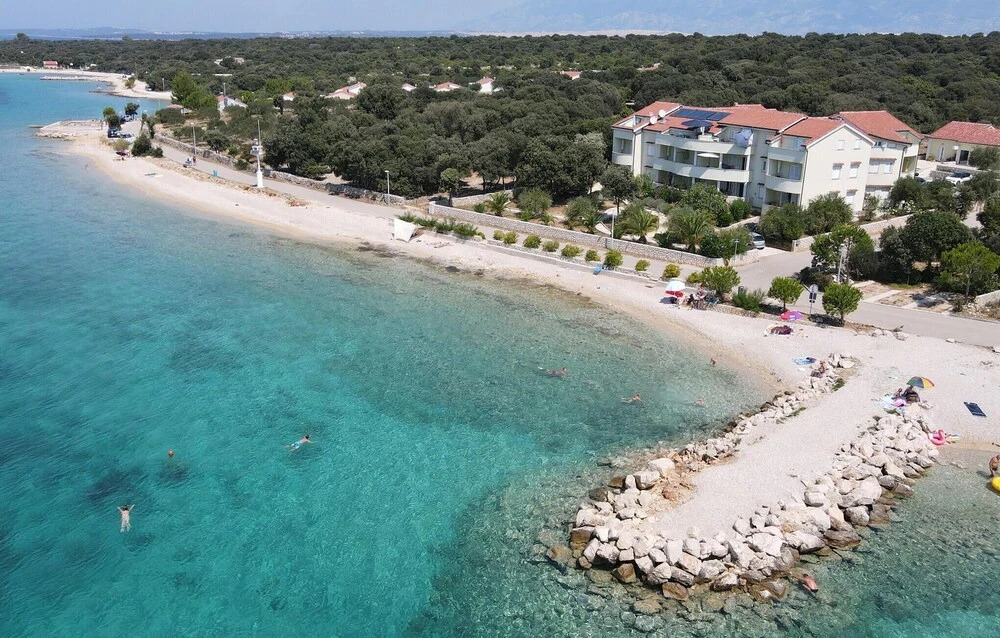 Beautiful Apartment in Mandre With 2 Bedrooms, Wifi and Indoor Swimming Pool