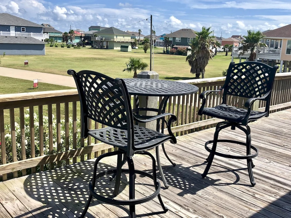 Wine Down 3 Bedrooms 2 Bathrooms Home