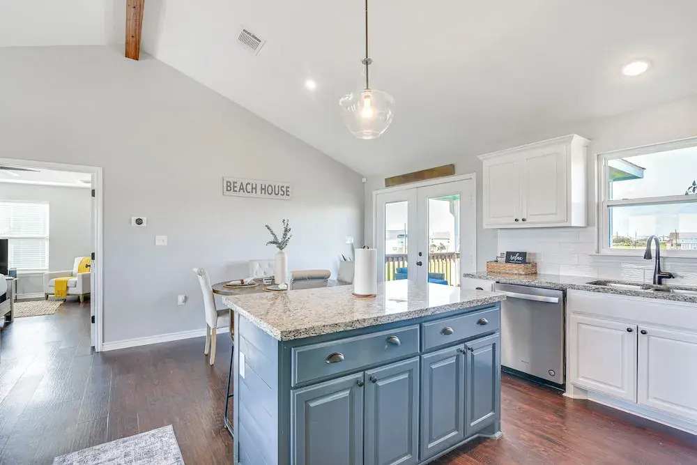 Near Beach Access: Galveston Home w/ Grill & Patio
