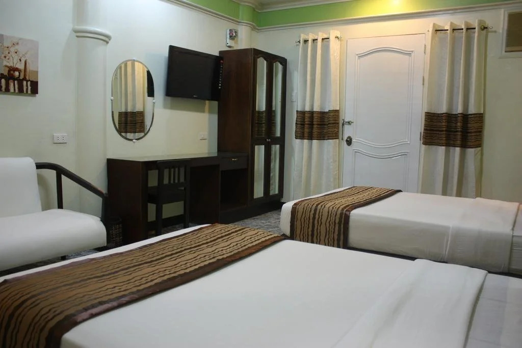 La Piscine Bed & Breakfast