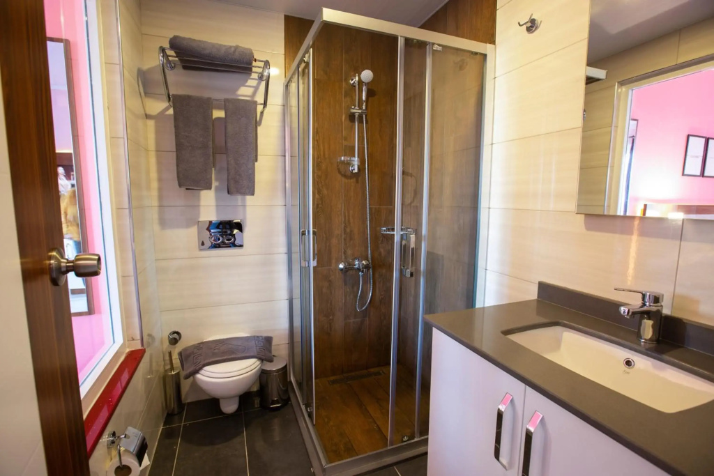 HMA Hotel & Suites