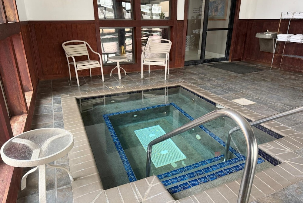 Coratel Plus Suites by Jasper Black River Falls