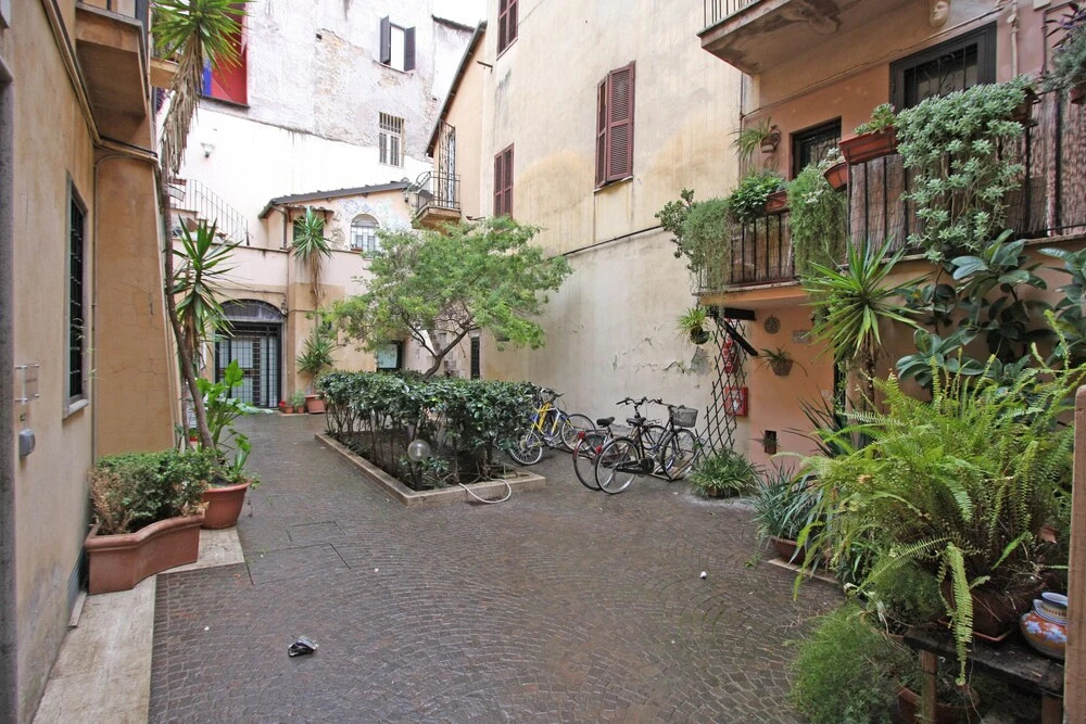 Travel & Stay - Chiavari