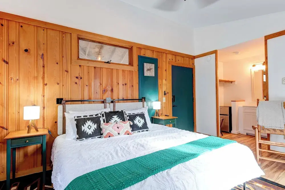 The Furry Lodge & Suites 13