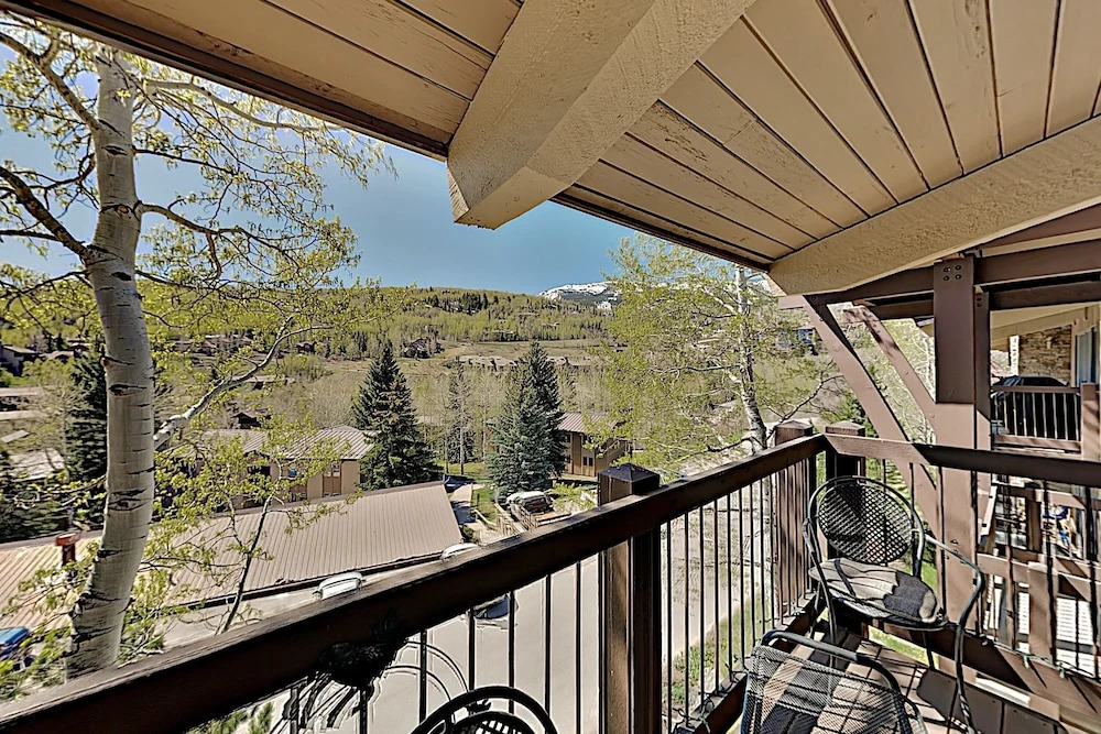 Alpine Condo in Snowmass Village by RedAwning