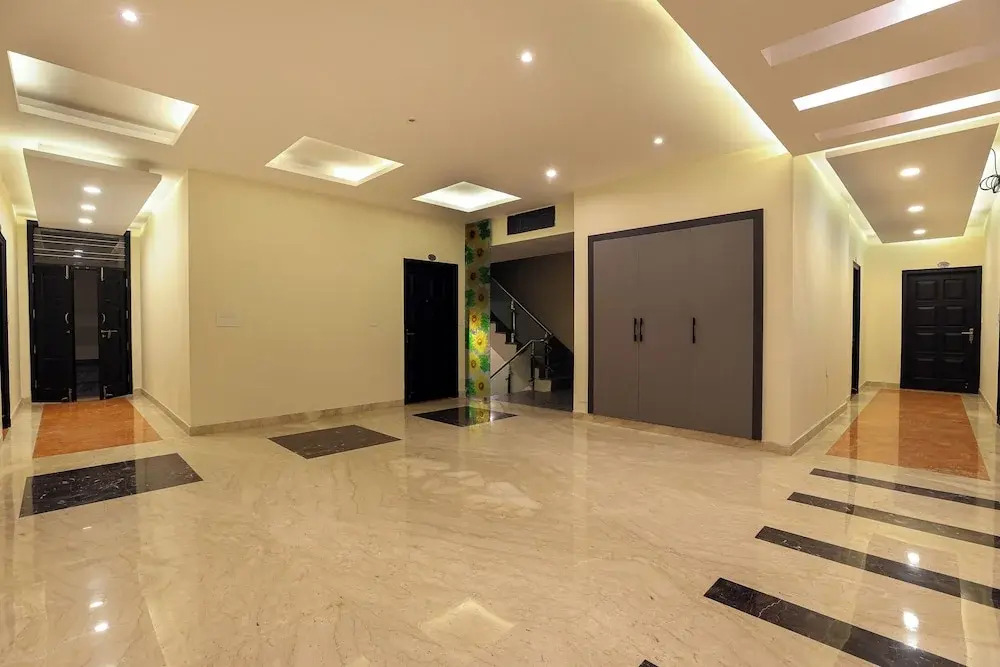 OPO Essential, Sector 21 Gurgaon