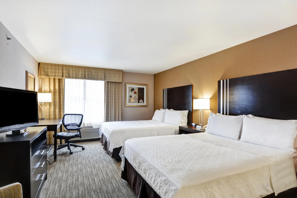 Holiday Inn Express Hotel & Suites Milwaukee-New Berlin by IHG