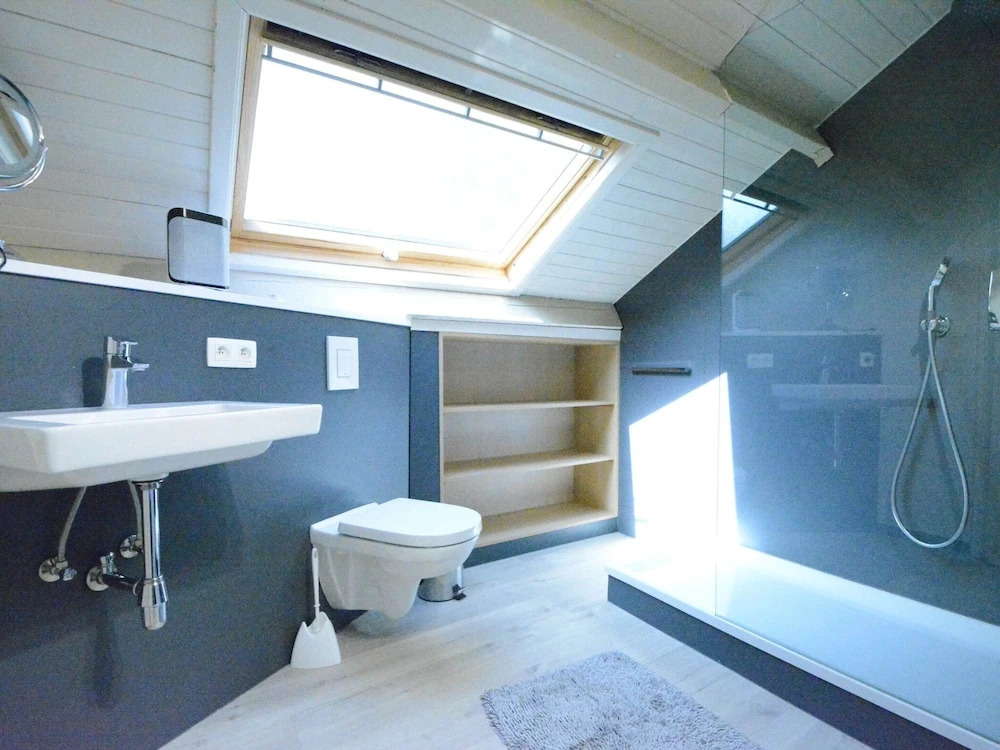 Luxury Pet-friendly Chalet in Bièvre near Forest