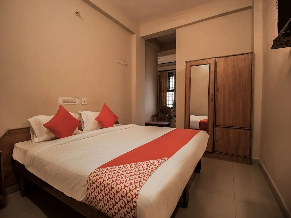 OYO 14788 Sri Srinivasa residency