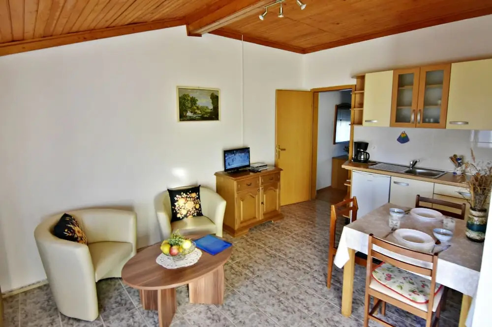 Shared Gardened Accommodation With bbq and sea View