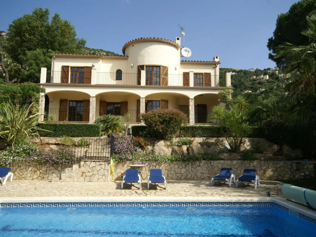 Beautiful villa near Calonge with private swimming pool, privacy, peace and great view