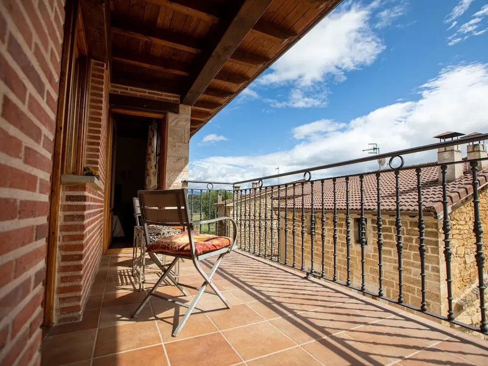Chalet in Toba With Garden & Fireplace