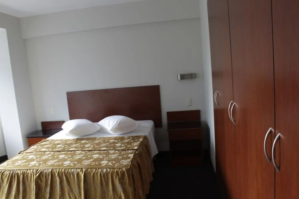 Hostal Bond