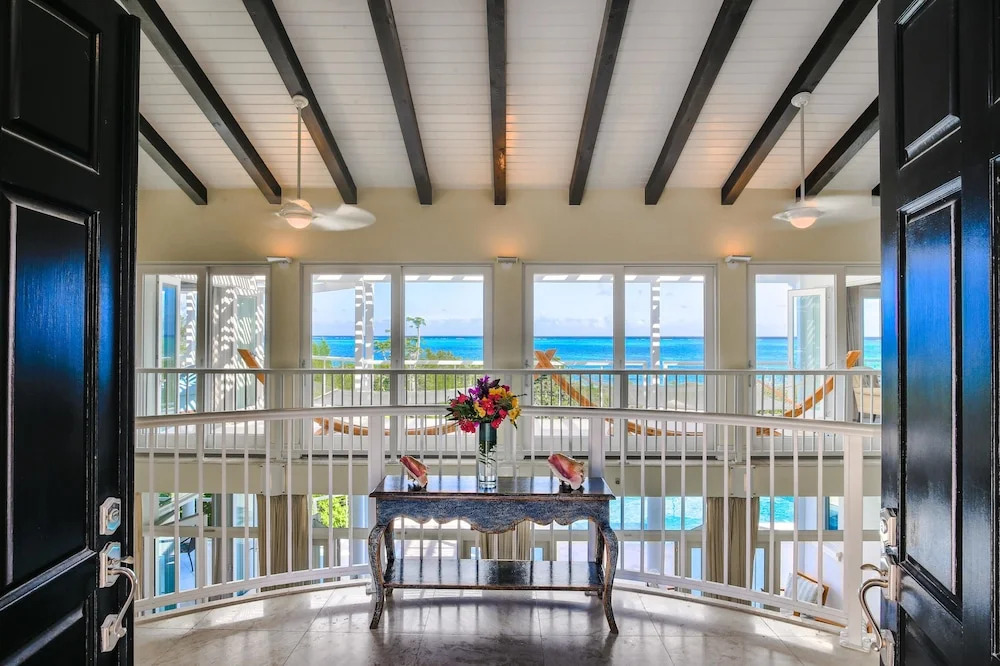 Cobalt Villa - Four Bedroom Home