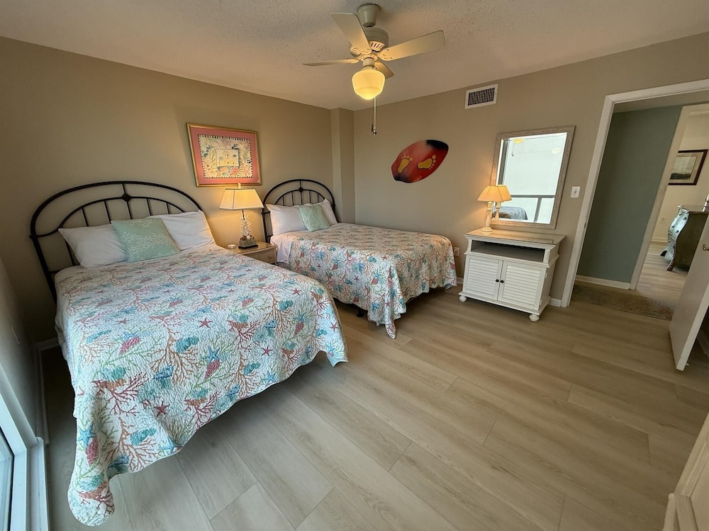 Shoreline Towers 2096 3 Bedroom Condo