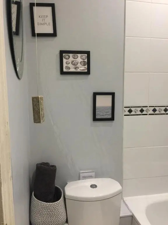 London Oval Apartment