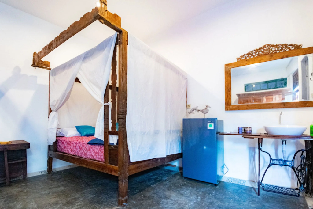 TwoSpaces Living at Wave And Chill House, Canggu