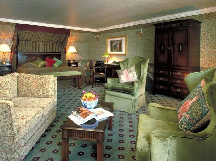 Gallery Hotel