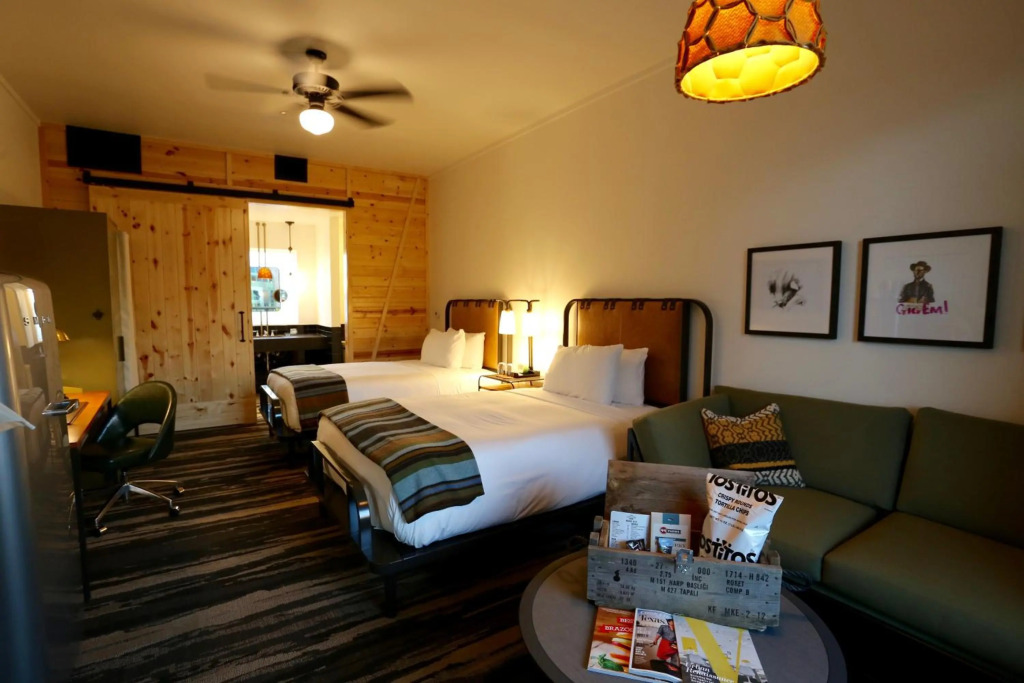 Cavalry Court, by Valencia Hotel Collection