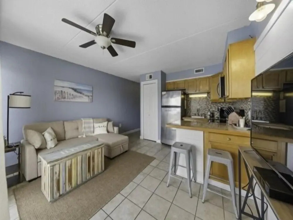 Just Breathe - Perfect For A Weekend Getaway! Private Complex Beach Access! 1 Bedroom Condo by Redawning