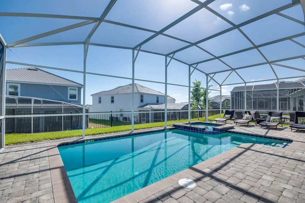 1533 Mulligan Blvd