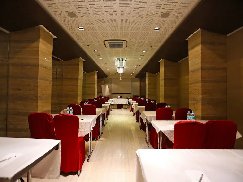 OYO 623 Hotel Suncity Premiere