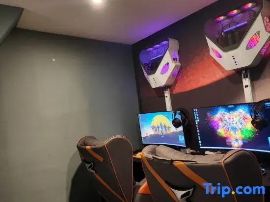 Kai mesi E sports Hotel