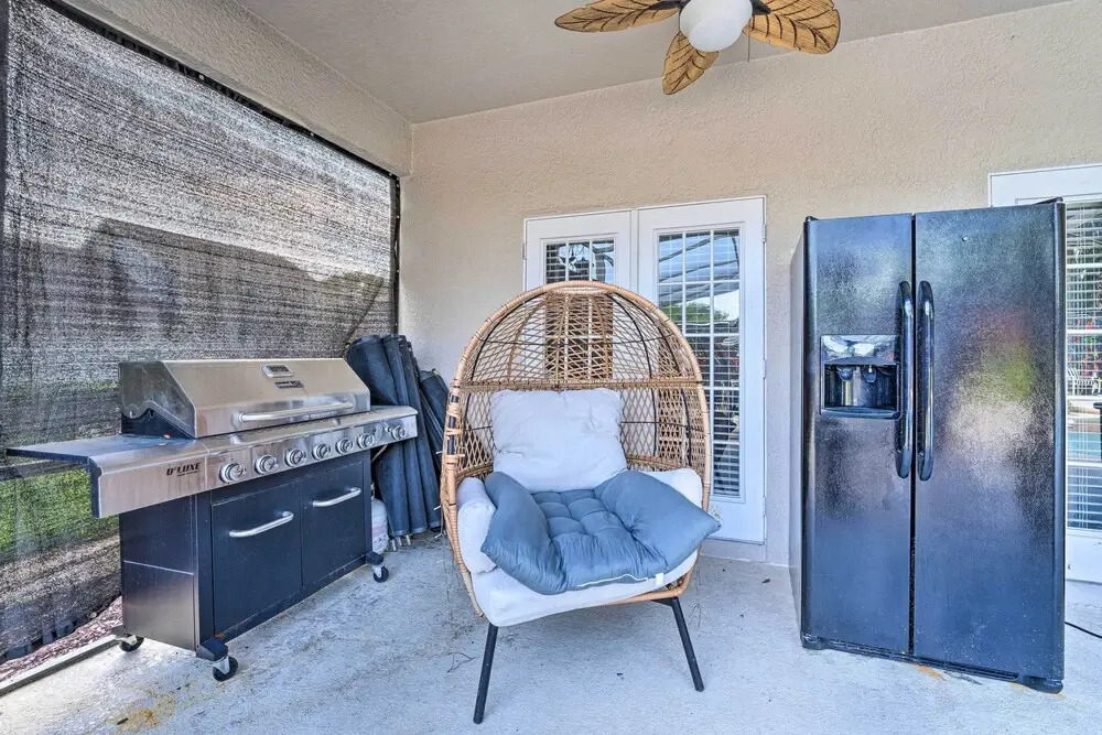 Spacious Family Home w/ Pool - 3 Mi to Disney