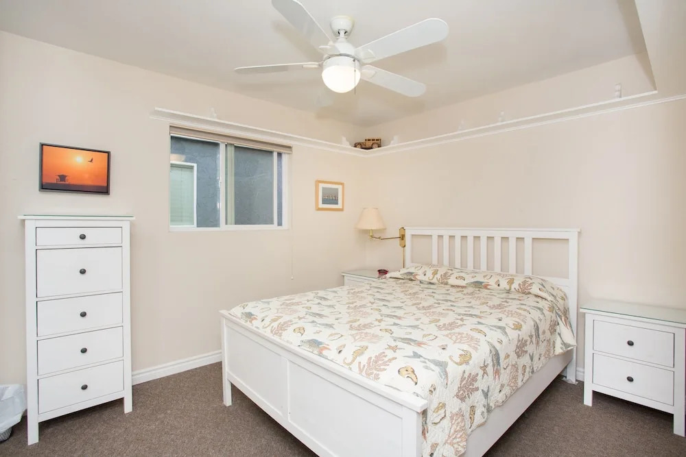 120 31st St B 3 Bedroom Duplex
