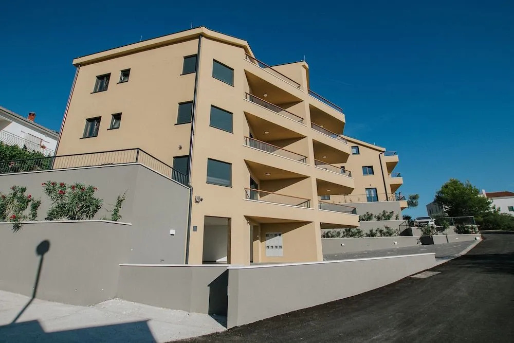 Oleander Urban Suites, high-speed internet, beach at 250, PET friendly