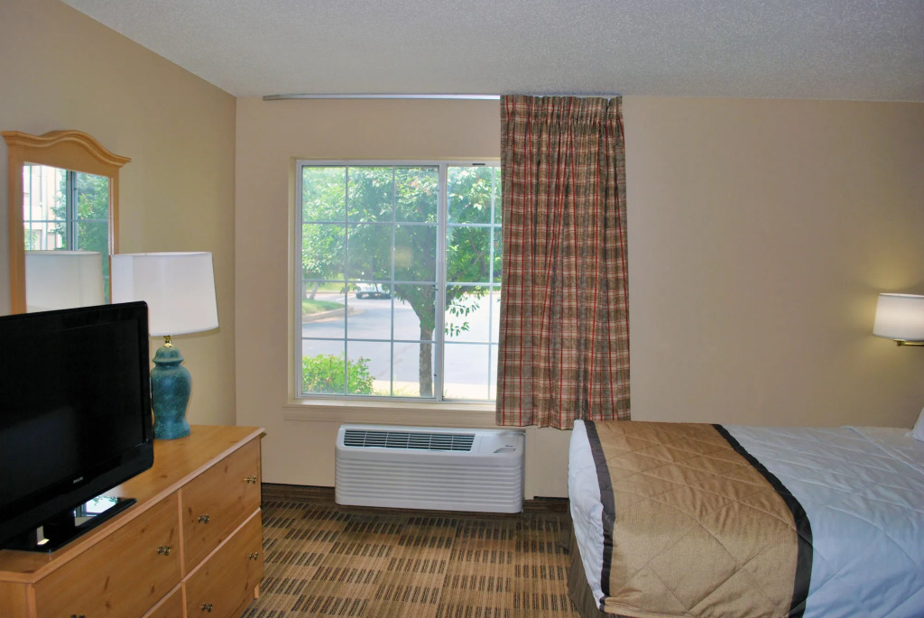 Extended Stay America Select Suites - St Louis - Airport - Central