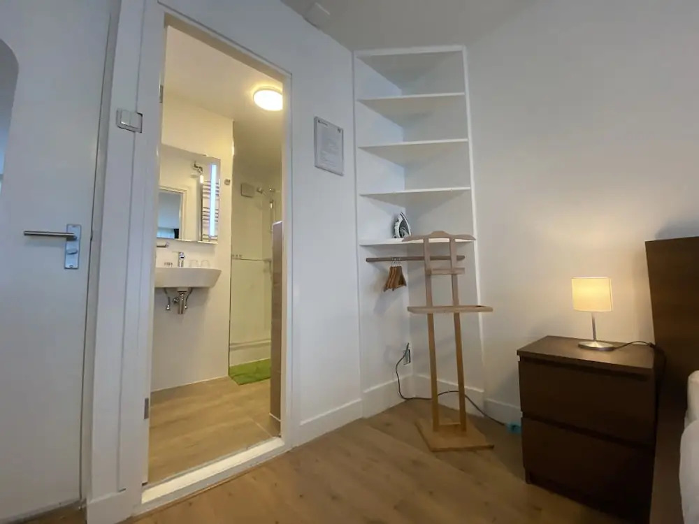 Guesthouse Citydrop, Amsterdam Flower Market