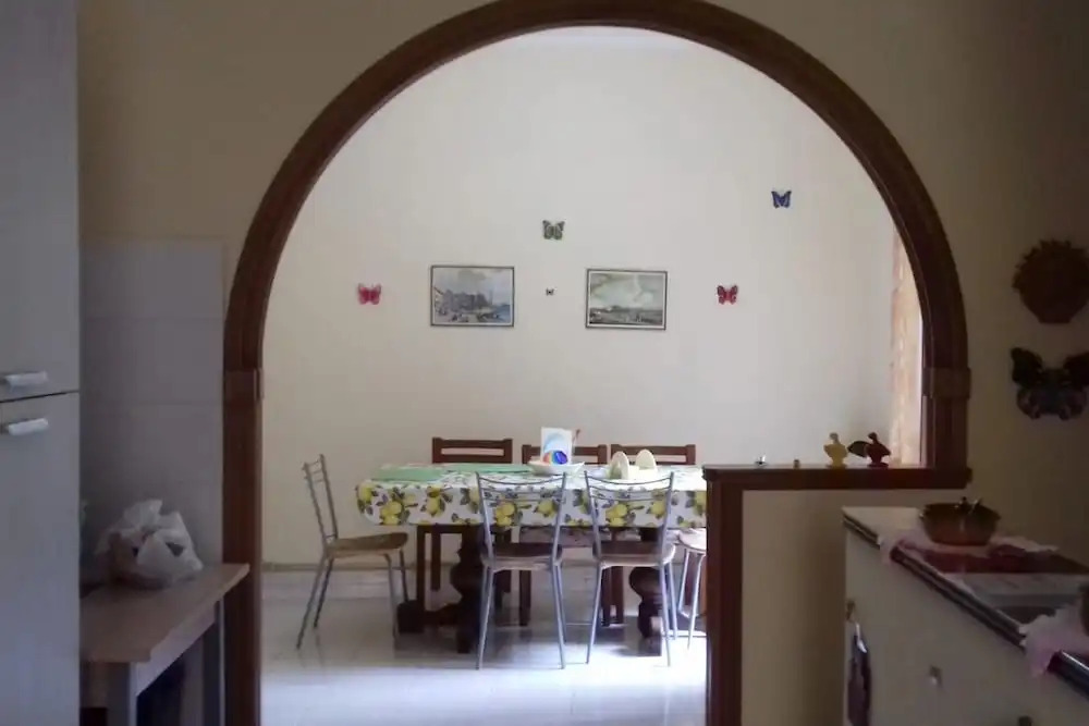 House With 2 Bedrooms in Fondi, With Balcony Near the Beach