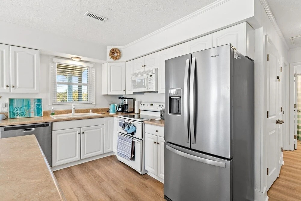 Dunebug Cottage / 319 Sandpiper Lane 3 Bedroom Home by RedAwning
