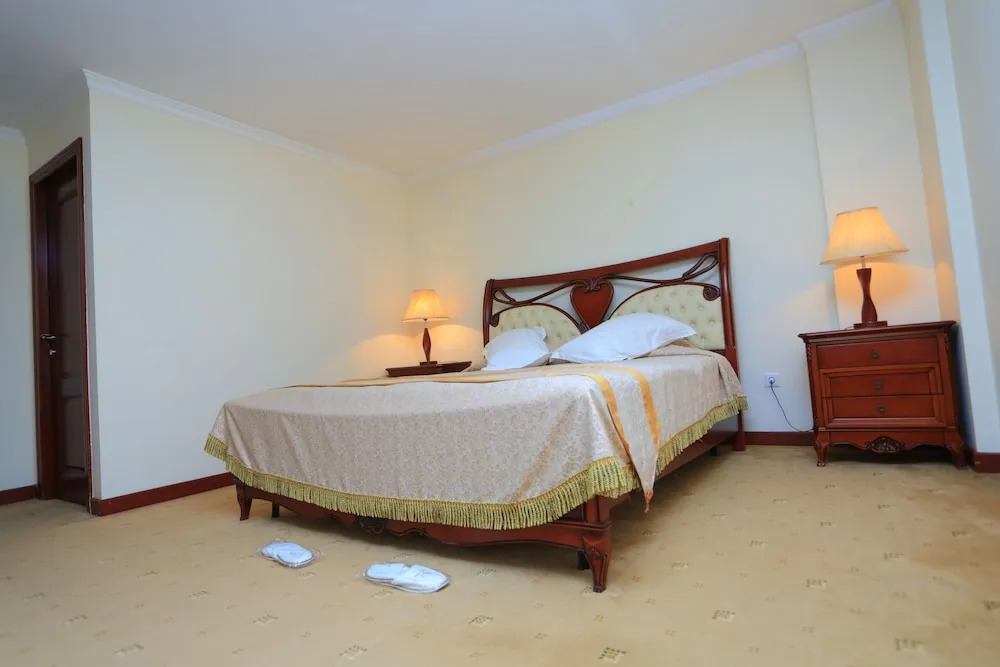 Regal Palace Hotel