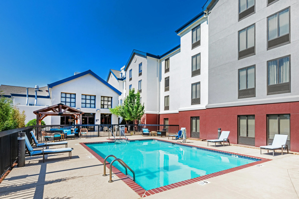 Hampton Inn & Suites Tulsa-Woodland Hills