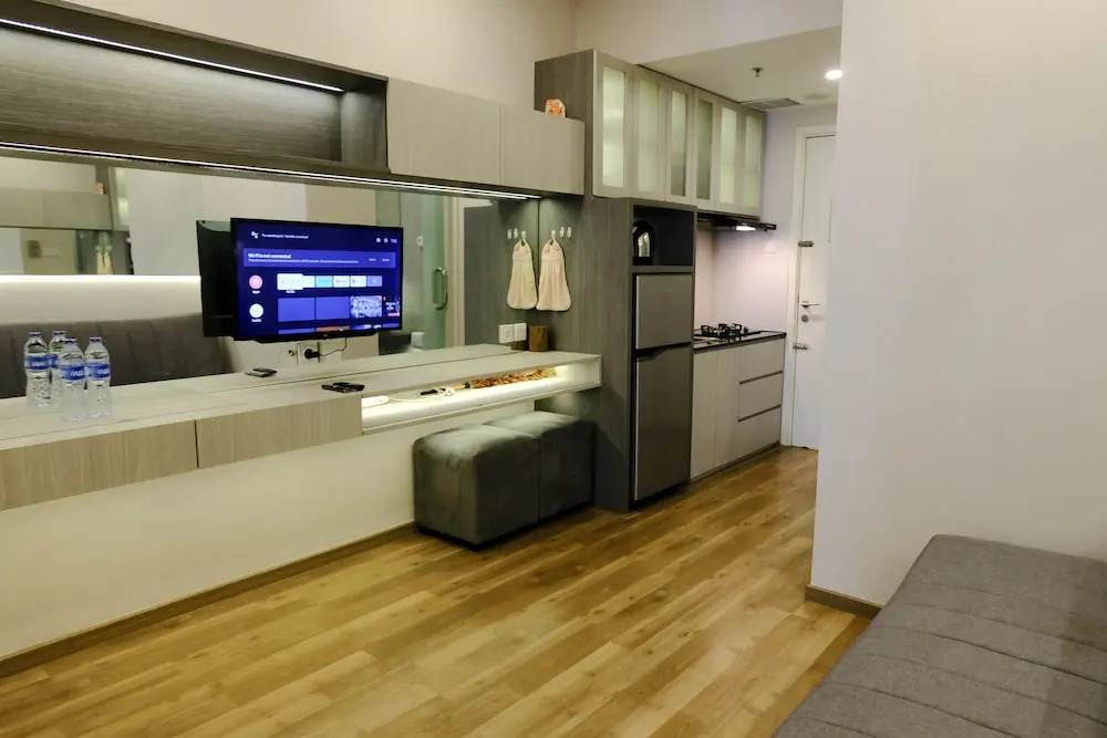 Homey 1Br At Apartment Parahyangan Residence