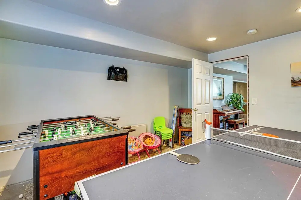 3,500-sq-ft Holiday Gem w/ Game Room in Heber City